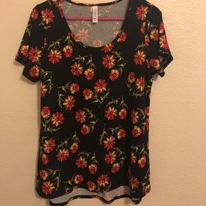 LuLaRoe Classic tee